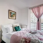 Heart And Soul Apartment